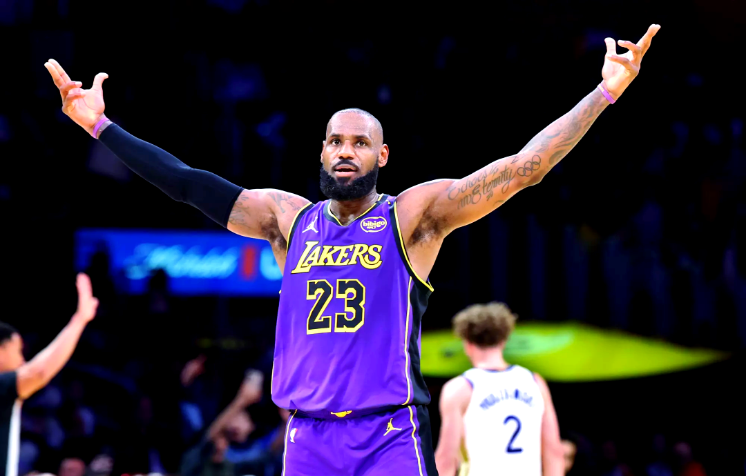 关于詹姆斯连续十二场比赛得分超过败北，日本队不断突破！再创辉煌时刻的信息