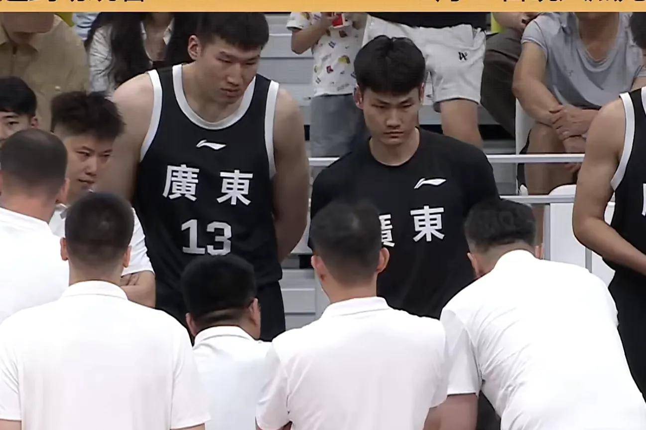 CBA常规赛倒计时,深圳男篮今晚绝杀压哨,细节引发关注,更衣室稳定,资深球员宣示担当的简单介绍
