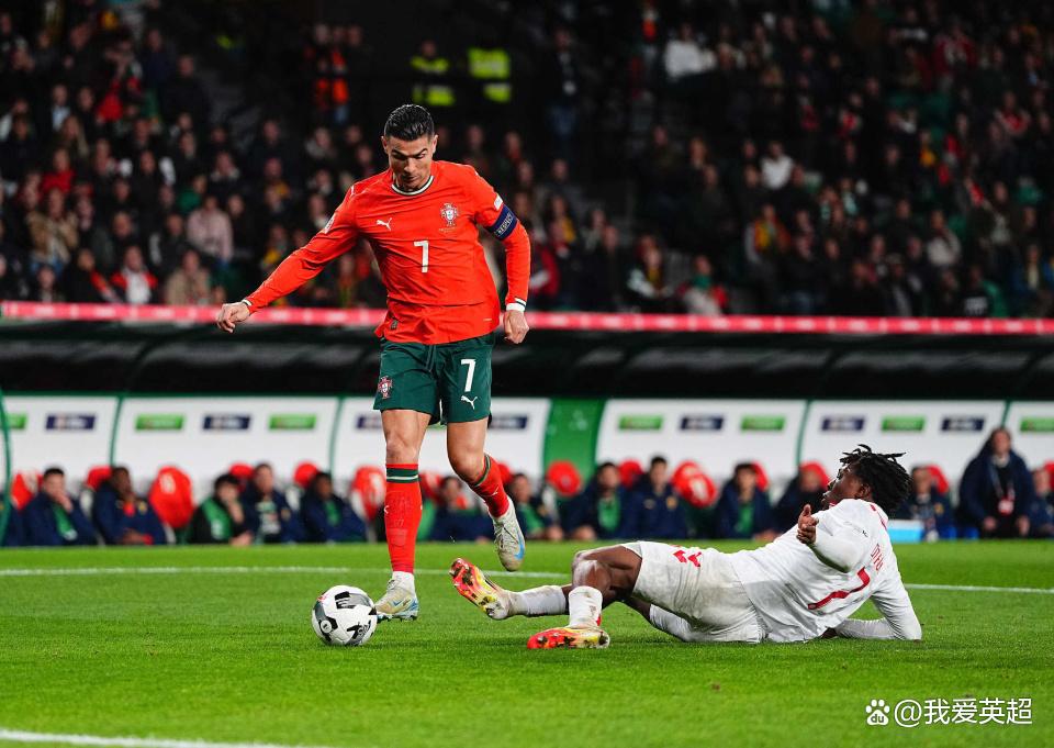 C罗连续五场比赛得分超过败北,勇士挑战极限!的简单介绍